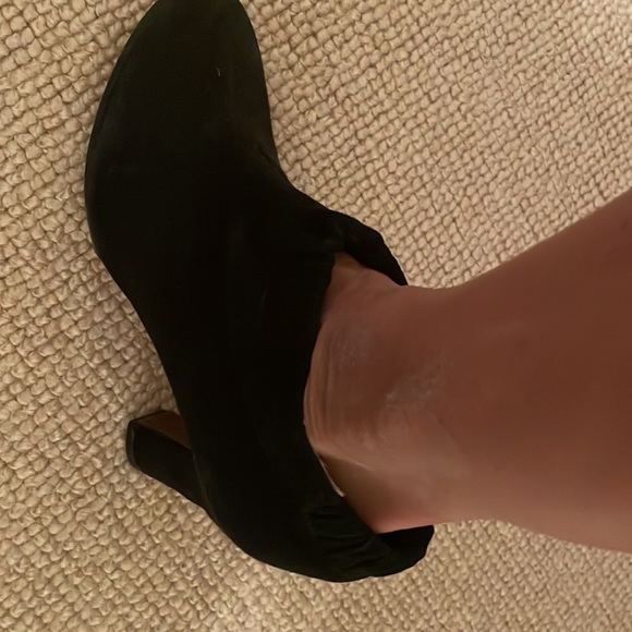 Sam Edelman women’s size 6 black suede bootie heels - Picture 3 of 7